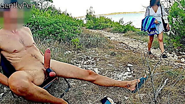 Meets a Pervy Girl on a Beach. During an Exhibitionist Day at the Sea I Find ...