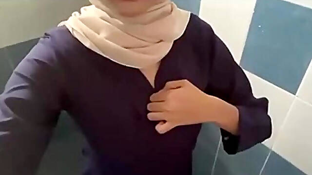 Berbulu Tudung Pancut