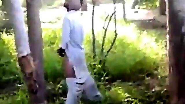 Str8 busting India jerk in public