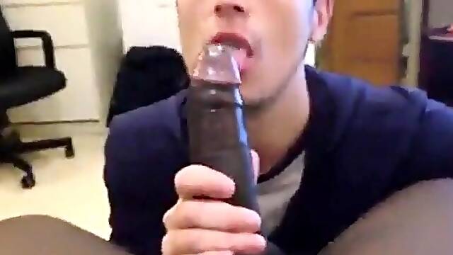 Black Amateur Blowjob: Suck n Swallow