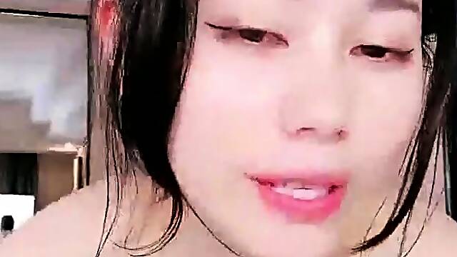 Sexy teen doggystyle fuck on webcam close up