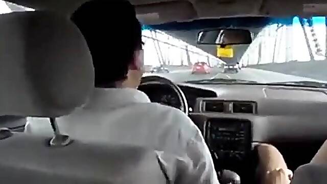 Sucking a cock in taxi