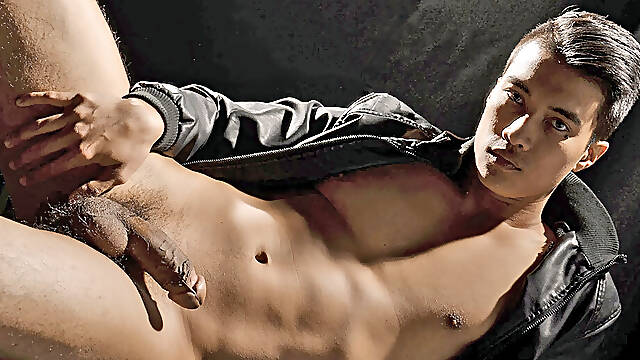 Ken Ott Learns: Seducing The Camera - Spunku