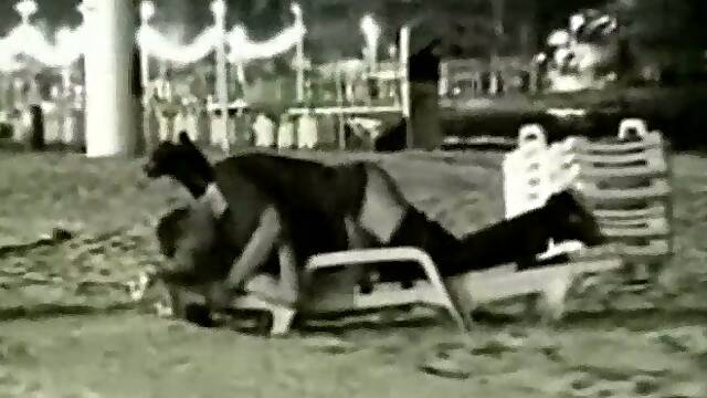 Horny amateur couple having sex at night no the beach