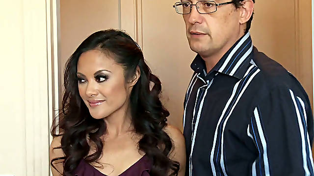 How the dude pretends being a gay and falls for a girlfriend