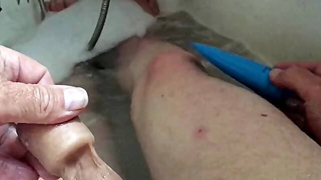 Stretching the foreskin in the bath: two items