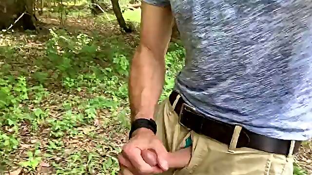 Handjob in the woods - Masturbating outside