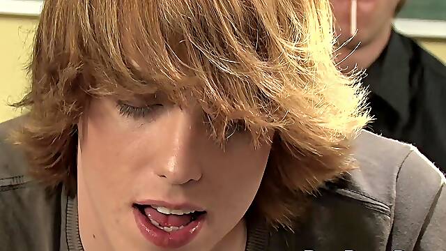 Kinky teen Atlanta Grey ass stretched hard by young twink