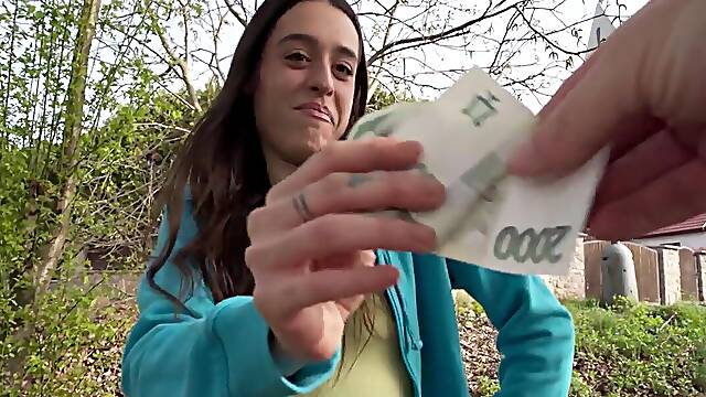 Big booty girl is taking the money and has sex