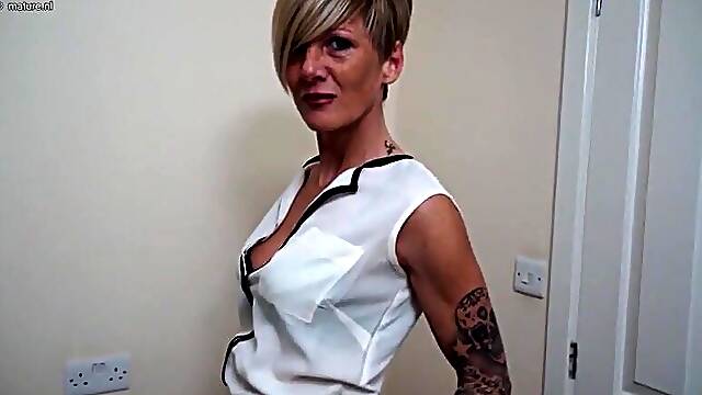 Kinky British MILF playing with her pussy