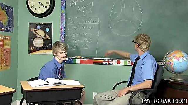 Student 18+ Shows Biology Teacher What the Mouth is Really For - TeachTwinks