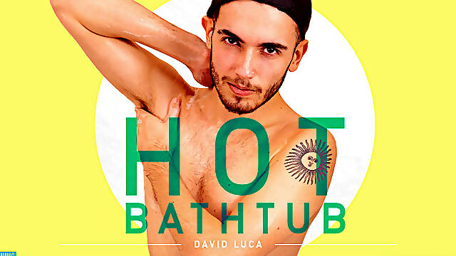 Hot bathtub - VirtualRealGay