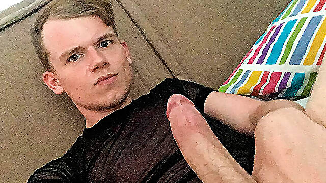 Cum Eating Boy Makes A Mess - Leo Ocean - TXXXMStudios