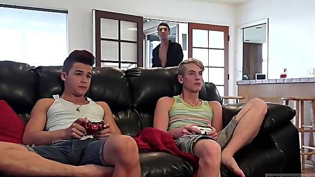 Roman Daniels & Stefan Nash & Andy Taylor in Video Game Threesome - HelixStudios