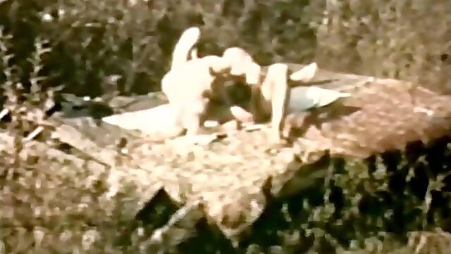 VintageGayLoops Video: Jogging