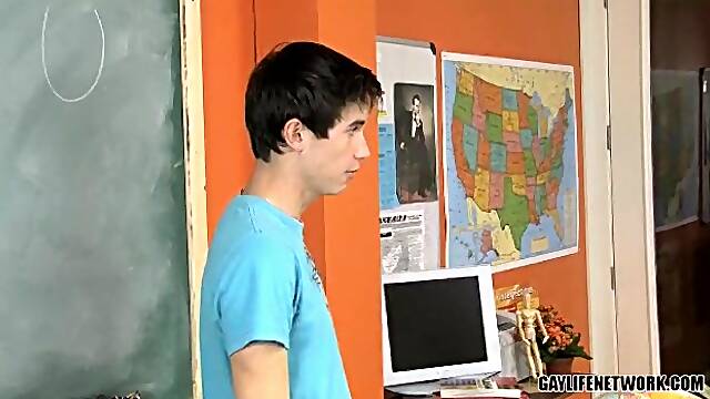 TA Fucks the Twink student 18+ - TeachTwinks