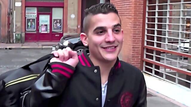 Two French twinks fuck in the sauna - CrunchBoy