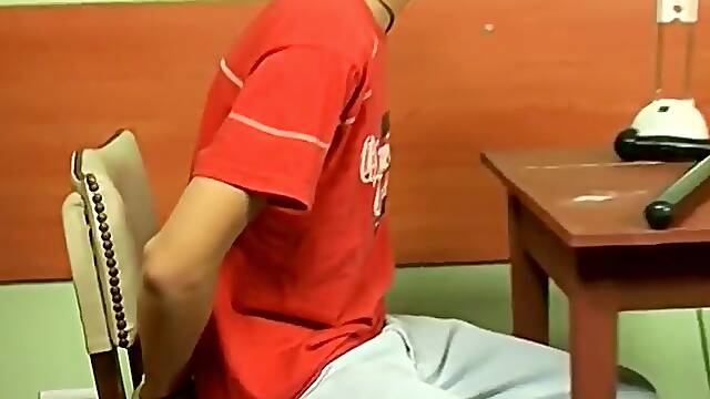 Police officer Roberts bangs hot twink Ian on a office desk