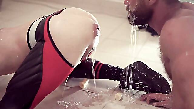 Bulrog & Axel Abysse Kinky Fisting & Food Fetish, Excerpt from Hunger 2