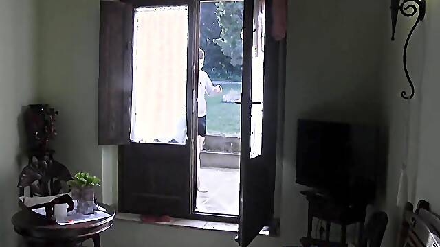 Skinny twinks breeding during hot bath threesome