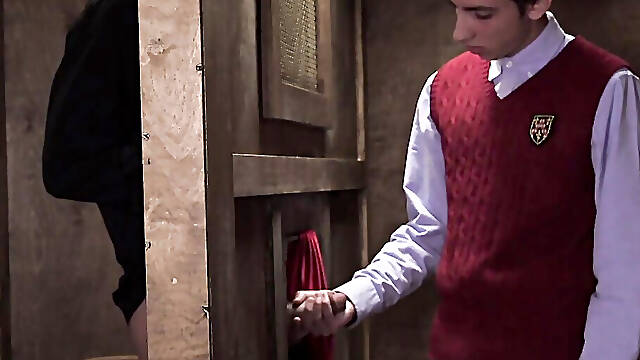 Seductive confessions makes pastor aroused fucks confessor