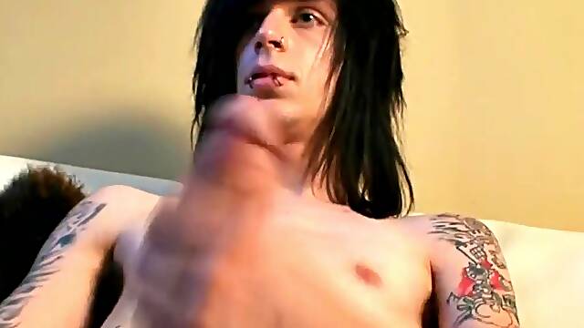 Skinny emo Jake Strongs dick shoots thick sperm all over his stomach