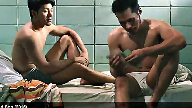 Muscular Asian Suta Maungplaen gets paid for steamy sex in the indoors