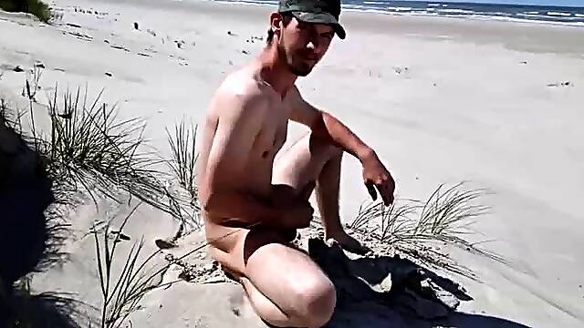 Outdoor Handjob on the Beach with Denis Matern