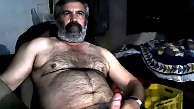 Big-Cock Greek Daddy Plays Solo