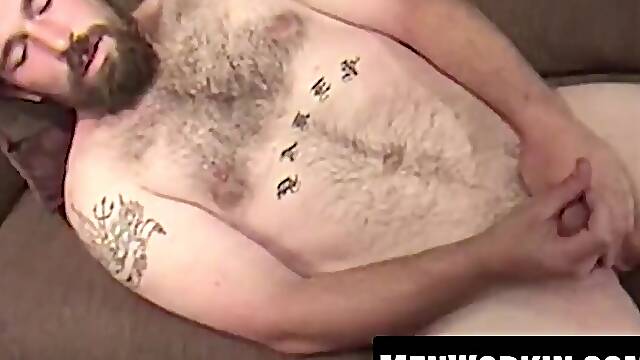 Watch this hairy bearded dude go wild in a hot solo jerk session with facial finish