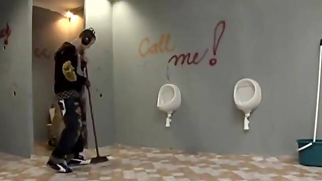 Bareback Player - Restroom Fucker - Gay Public Bathroom Sex