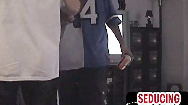 Str8 amateur watching str8 porn while sucked by gay at home