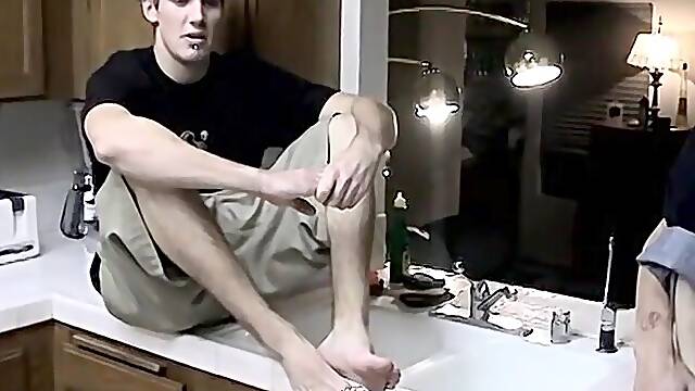 Butt buddies have dirty feet worshiping session in kitchen