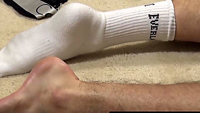 Moonek and Tristan swap toe sucking after blowjob