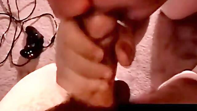 Amateur newbie gets her tight pussy filled with raw cum after a wild bareback creampie