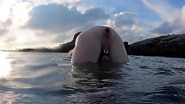 Underwater swim ends with Axel -Censored- intense self fisting hard