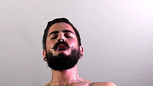 Bearded Gabe Tonics cock gets thicker and thicker as he jerks it hard