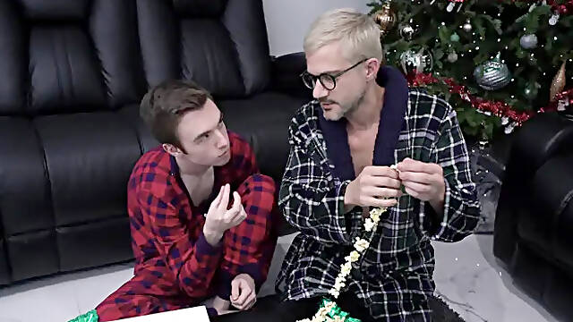 Family Dick: Festive Fudge Packer 2