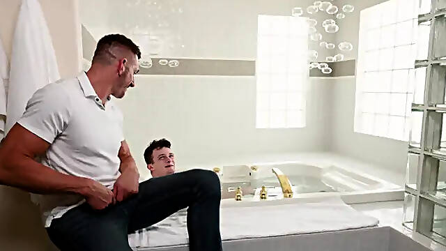 Funsizeboys: Slow Dance of Passion