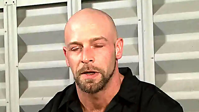 High Performance Men: Big-Cocked Mature Man Strokes Off