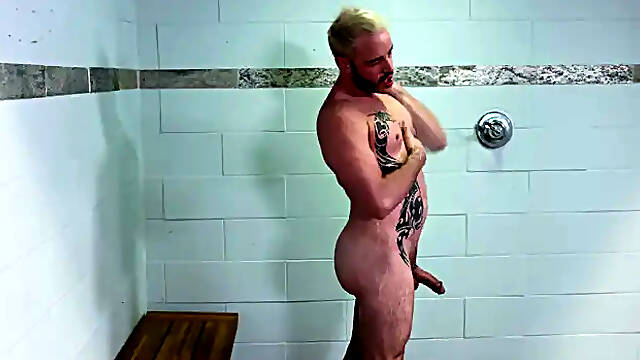 Men Over 30: Wanna See Whats Hiding?