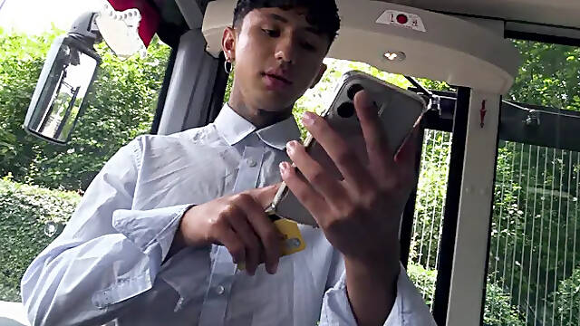 Czech Hunter: Broken ATM Leads To Fun