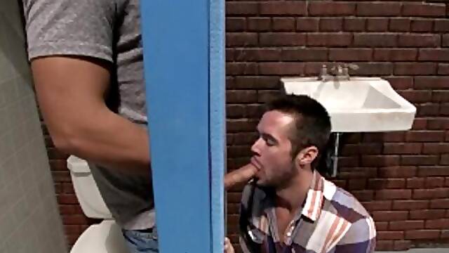 Str8 To Gay: Athletic hunk really enjoys rough nailing