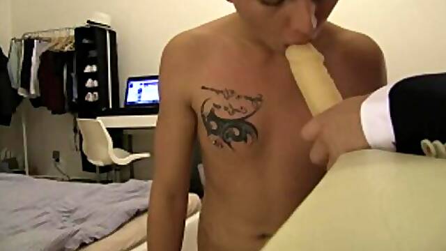 Debt Dandy: Bareback blindfolded in tandem with dirty friend
