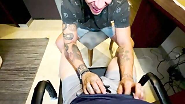 AmateurGayPOV: Cains Colombian Language of Love