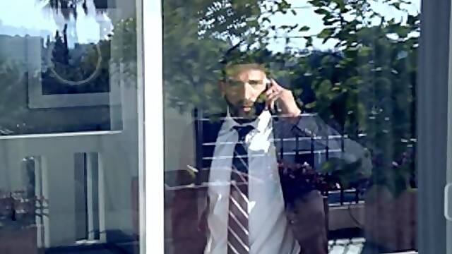 Menatplay: Enzos Office-Ready Seduction