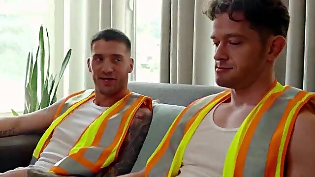 Homo Contractors Suck & Bang