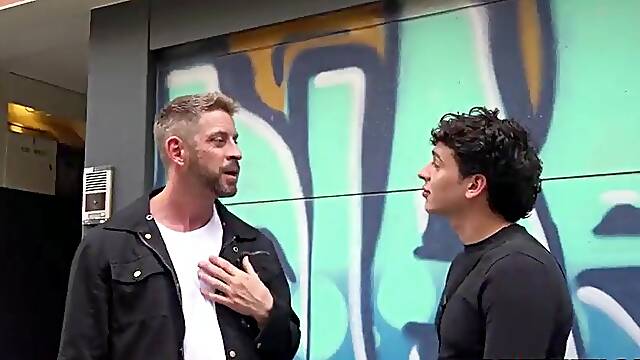 USA Tourists Hook Ups With Spanish Twink