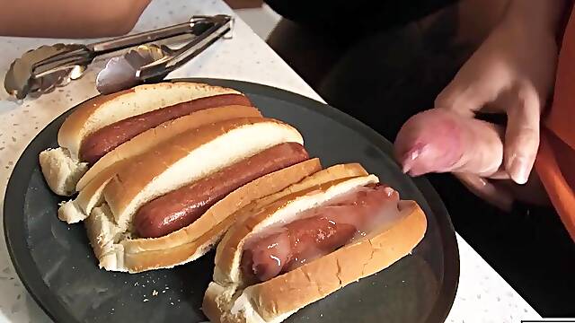 STUDS - Maverick Sun Gets Lascivious Whilst His Girlfriend Cooks And Sneaks A Quickie With Dad Cakes