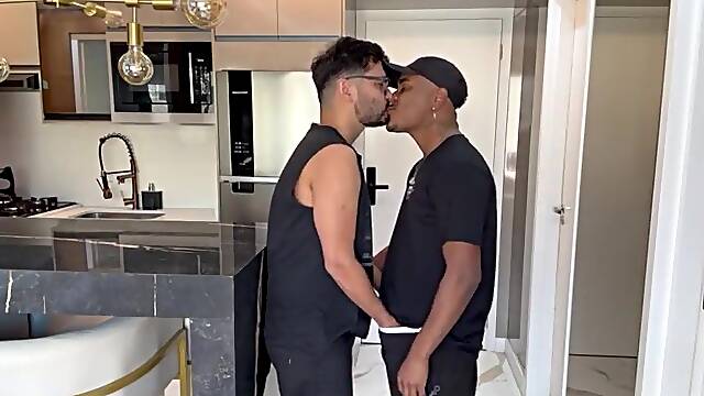 MARCOS GOIANO - A WELL-ENDOWED CHAP BANGING GOIANOS BUTT - HOMOSEXUAL BAREBACK INTERRACIAL SEX
